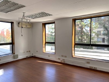 Oficina en arriendo mensual en Escuela militar, Las Condes - 3 dormitorios, 2 baños