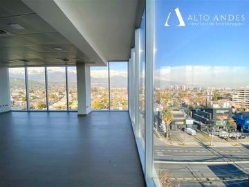 Oficina en venta en Avenida Las Condes, altura 8.000, Las Condes - 1 dormitorio, 2 baños