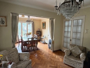 Casa en venta en Brown Norte, Ñuñoa - 3 dormitorios, 2 baños
