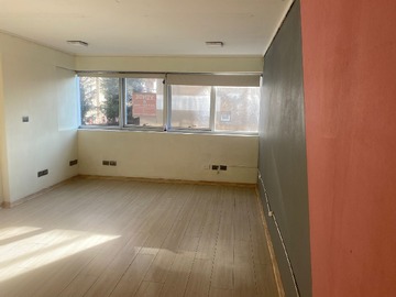 Oficina en venta en Gran Av. José Miguel Carrera 4681, San Miguel - 1 baño