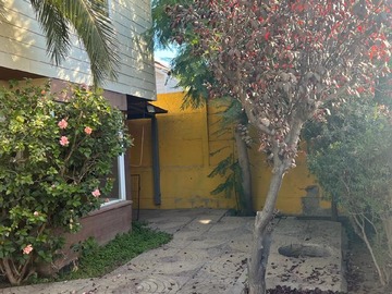 Casa en venta en Propiedad a la Venta en Pasaje los Espinos, Larapinta. - 3 dormitorios, 3 baños