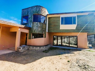 Casa en venta en Padrea Hurtado, Quilpué - 4 dormitorios, 3 baños