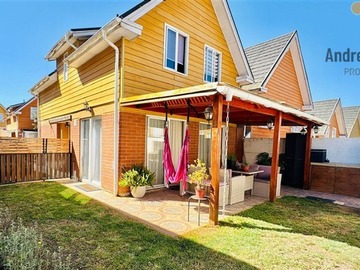 Casa en venta en Condominio Alto de Curauma, Valparaíso - 3 dormitorios, 3 baños