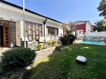 Casa en arriendo mensual en Dinamarca - Eliecer Parada, Providencia - 3 dormitorios, 3 baños