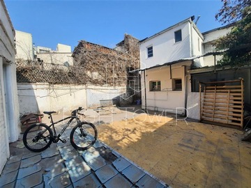 Terreno en venta en Yungay, Metro República, Santiago - 8 dormitorios, 3 baños