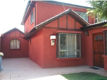 Casa en venta en Casa de 2 pisos, 4 dorm y 2 baños, La Florida - 4 dormitorios, 2 baños