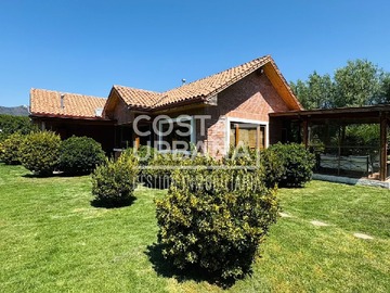 Casa en venta en Pedro Aguirre Cerda, La Cruz - 2 dormitorios, 3 baños
