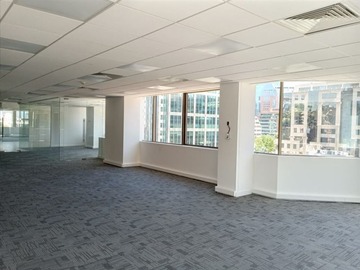 Oficina en arriendo mensual en Av Apoquindo/ Metro el Golf, Las Condes