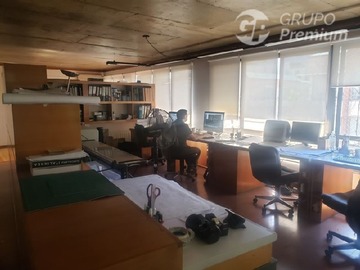 Oficina en venta en Pedro de Valdivia, Providencia - 4 dormitorios, 3 baños