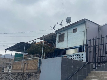 Casa en venta en Luis Cruz Martínez 7838, Antofagasta - 8 dormitorios, 6 baños