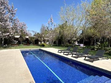 Casa en venta en Julio philippi izquierdo, chicureo poniente, Colina - 4 dormitorios, 5 baños