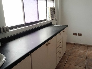 Oficina en arriendo mensual en Arrienda Cómoda Consulta Centro Medico Talca (63154), Talca - 1 baño