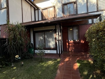 Casa en arriendo mensual en El bambú ciudad satélite, Maipú - 3 dormitorios, 2 baños