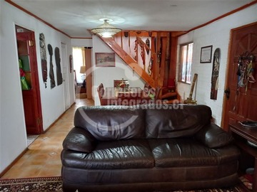 Casa en venta en Araucanía / Raihuén, La Florida - 4 dormitorios, 2 baños