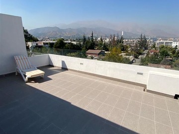 Departamento en venta en Portal La Dehesa, Lo Barnechea - 3 dormitorios, 3 baños
