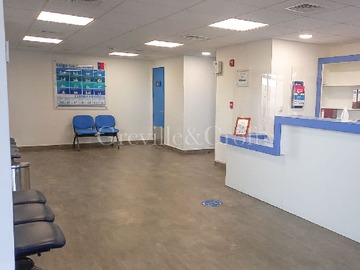 Oficina en venta en Local en stripcenter Arenas de Ovale (167068), Ovalle - 2 baños
