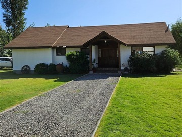 Parcela en venta en Condominio ensenada, laguna de aculeo, Paine - 4 dormitorios, 3 baños