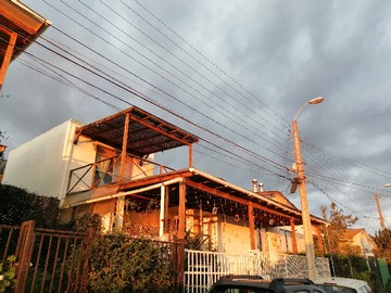 Casa en venta en Las Américas,Condominio Altos de Urmeneta, Limache - 3 dormitorios, 2 baños