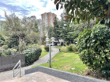 Departamento en venta en Manquehue/Los Militares, Las Condes - 3 dormitorios, 2 baños