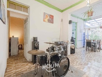 Casa en venta en Carmen, Santiago - 5 dormitorios, 2 baños