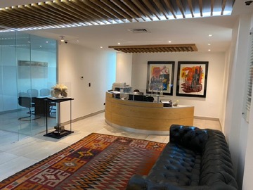 Oficina en venta en Hendaya, Las Condes - 20 dormitorios, 5 baños