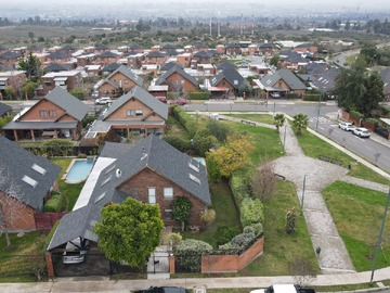 Casa en venta en Camino El Monte Oriente 4831, Peñalolén, Región Metropolitana de Santiago 7910000, Chile, Peñalolén - 4 dormitorios, 4 baños