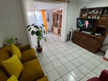Casa en venta en Rebajada casa/ciudad satelite/maipu/ (91920), Maipú - 4 dormitorios, 1 baño