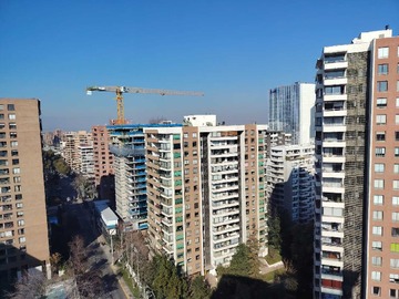 Oficina en arriendo mensual en Moderna Oficina con Excelente Conectividad (174189), Las Condes - 2 baños