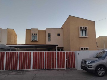 Casa en venta en Amplia y Esplendida Casa Familiar en Peuco (172517), Calama - 4 dormitorios, 3 baños