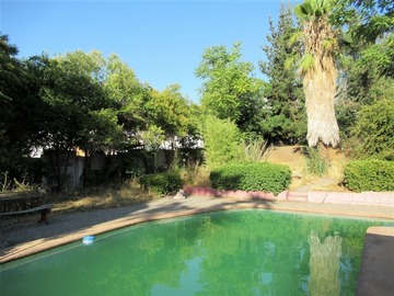 Casa en venta en Avenida Central / Lo Cañas, La Florida - 8 dormitorios, 5 baños