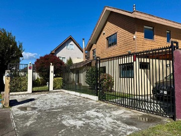 Casa en arriendo mensual en Arriendo Casa 5D 4B 2E 1 Quincho (174307), San Pedro de la Paz - 5 dormitorios