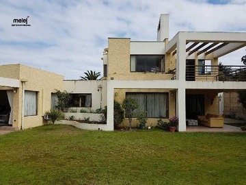 Casa en venta en Julio fosa, Viña del Mar - 5 dormitorios, 5 baños