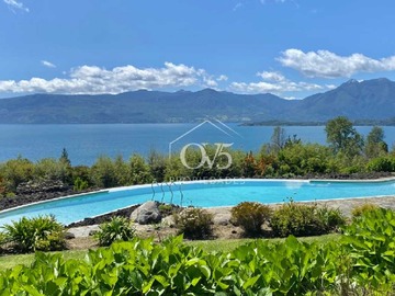 Casa en venta en Preciosa casa en Condominio con vista al lago (122975), Pucón - 4 dormitorios, 4 baños