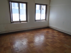 Oficina en venta en Agustinas - Mac Iver, Santiago - 4 dormitorios, 3 baños
