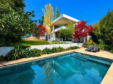 Casa en venta en Golf de Manquehue, Lo Barnechea - 4 dormitorios, 3 baños