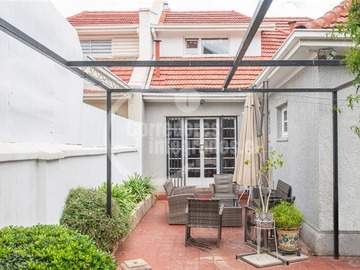 Casa en venta en Miraflores, Viña del Mar - 6 dormitorios, 4 baños