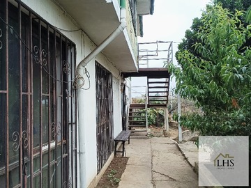 Casa en venta en Avenida Primavera, Valparaíso - 7 dormitorios, 2 baños