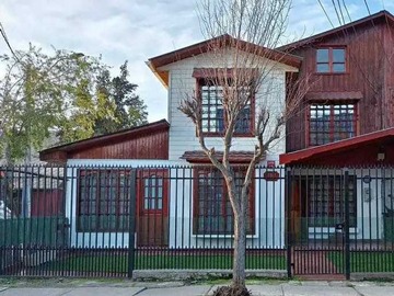 Casa en arriendo mensual en En San Bernardo - 5 dormitorios, 3 baños