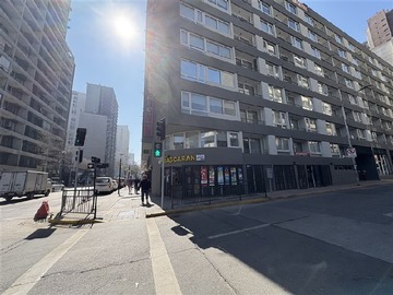 Local Comercial en venta en Condor y San Diego. Esquina con alto flujo peatonal, Santiago - 2 baños