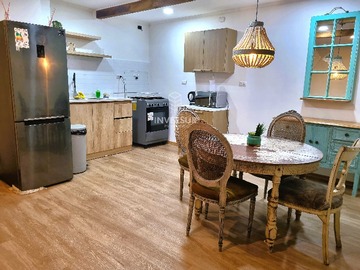 Casa en venta en Amplia Casa con 3 Departamentos en Valdivia (148997), Valdivia - 8 dormitorios, 6 baños