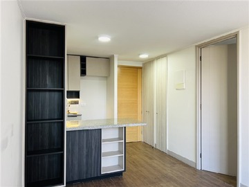 Departamento en arriendo mensual en Calle San Diego con Arauco, a pasos del metro Franklin, Santiago - 1 dormitorio, 1 baño