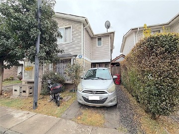 Casa en venta en Las nieves oriente 2188, Puente Alto - 3 dormitorios, 3 baños