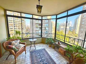 Departamento en venta en Excelente como nuevo (175462), Las Condes - 4 dormitorios, 5 baños