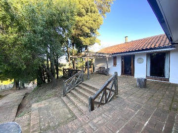 Terreno en venta en Cauquenes, 18 hectáreas, casa y viñas (169676), Cauquenes - 5 dormitorios, 5 baños