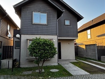 Casa en arriendo mensual en Avenida tierras coloradas 788, Concepción - 3 dormitorios, 4 baños