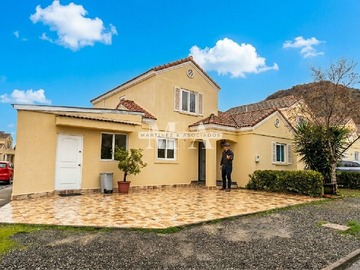 Casa en arriendo mensual en Av. del Manantial 18516, San Bernardo - 4 dormitorios, 3 baños