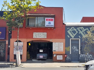 Local Comercial en venta en Avenida Almirante Blanco Encalada, Santiago - 3 dormitorios, 2 baños