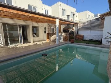 Casa en venta en Curauma, Valparaíso - 5 dormitorios, 3 baños