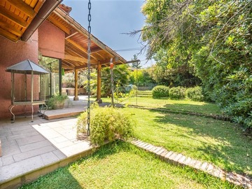 Casa en venta en Camino El Alba - Las Vertientes, Las Condes - 5 dormitorios, 4 baños