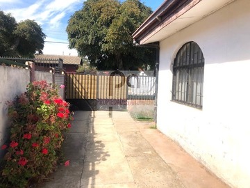 Casa en venta en Se Vende Casa en Limache a Pasos Av. Urmeneta, 330m2. - 3 dormitorios, 1 baño